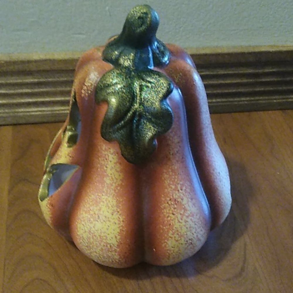 Ceramic Pumpkin - Picture 3 of 8